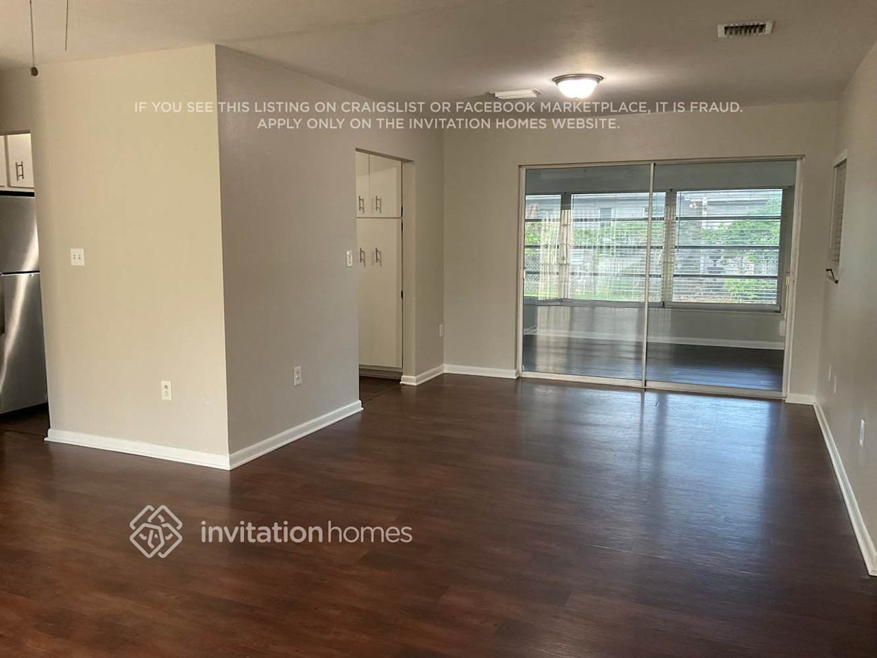 2213 Florence Ave - Photo 6 of 11