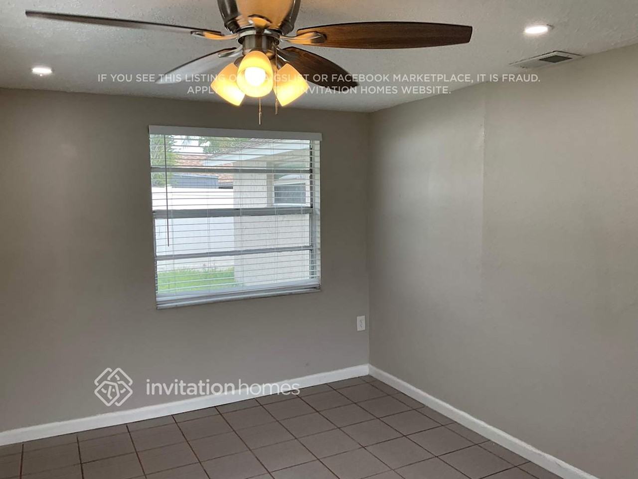 6837 Greenwich Ave - Photo 6 of 11