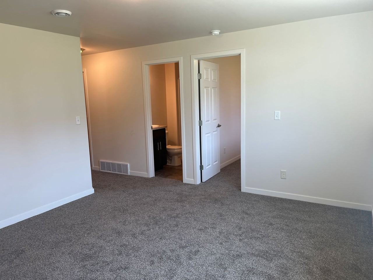 6164 61st Ave S - Photo 7 of 11