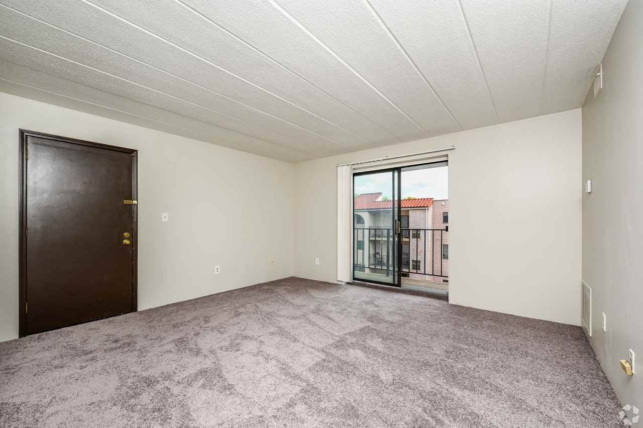 Place Seville Apartments - Photo 2 of 6