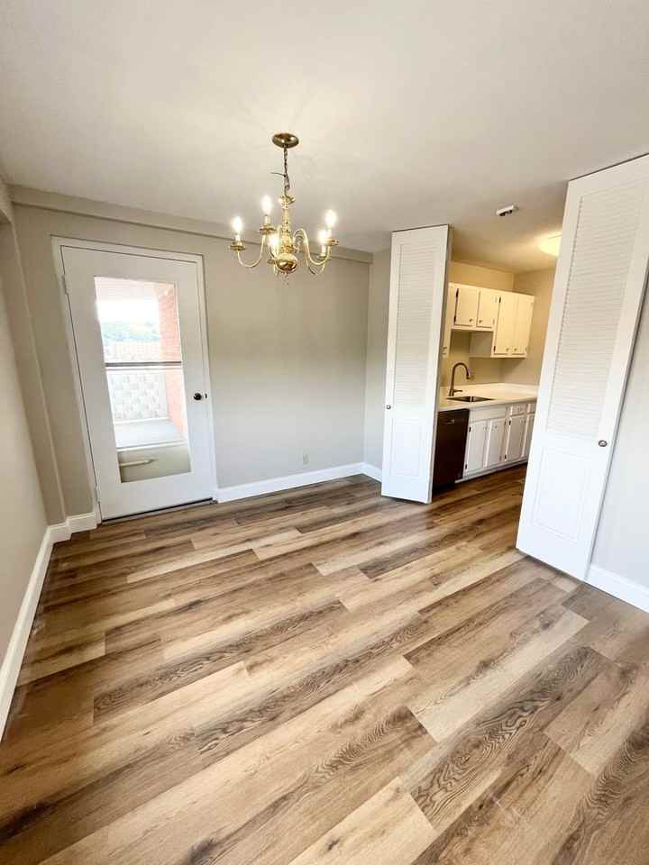 The Town House - Photo 3 of 36