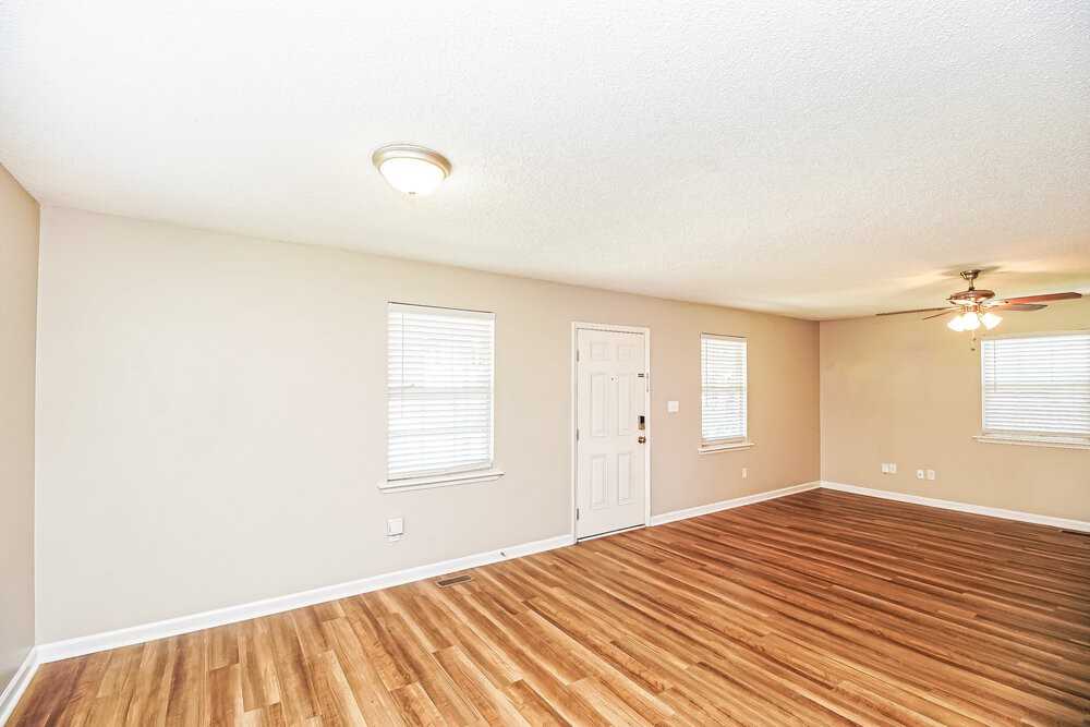 1016 Harrill St - Photo 5 of 16