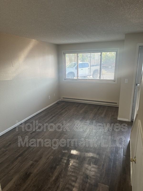 4885 Basswood Dr - Photo 3 of 26