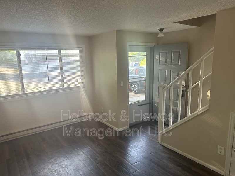 4885 Basswood Dr - Photo 4 of 26