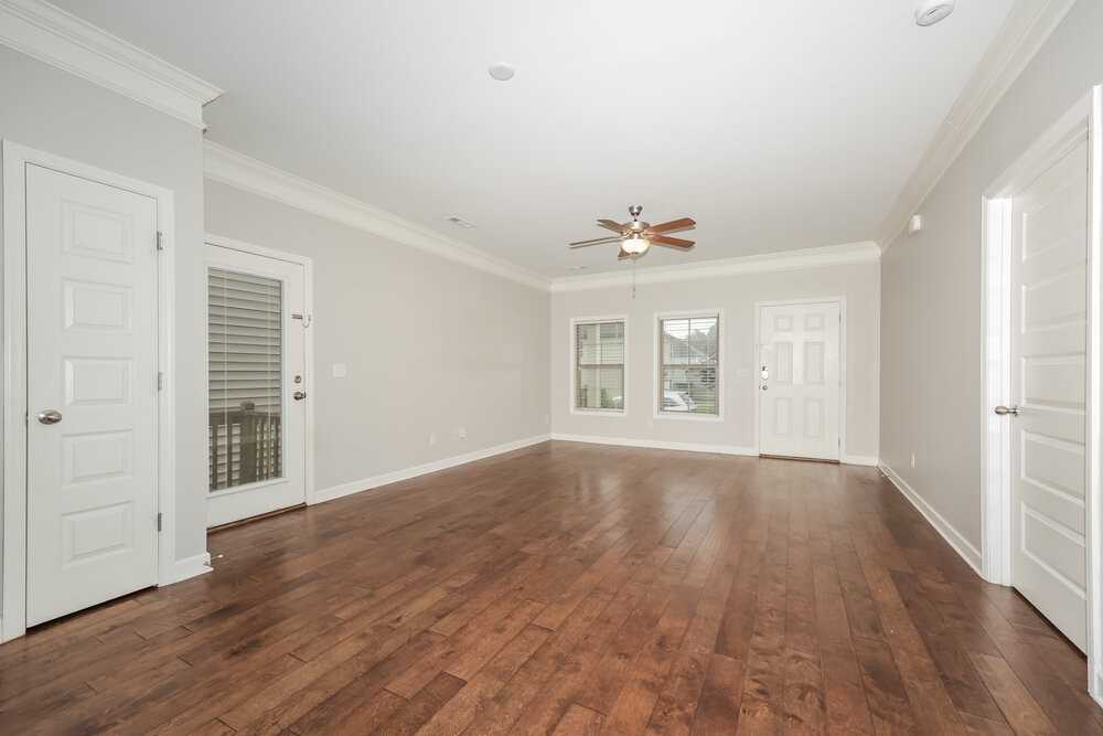 2237 Dale View Dr - Photo 4 of 17