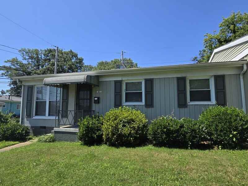 1006 N Harrison St - Photo 2 of 5