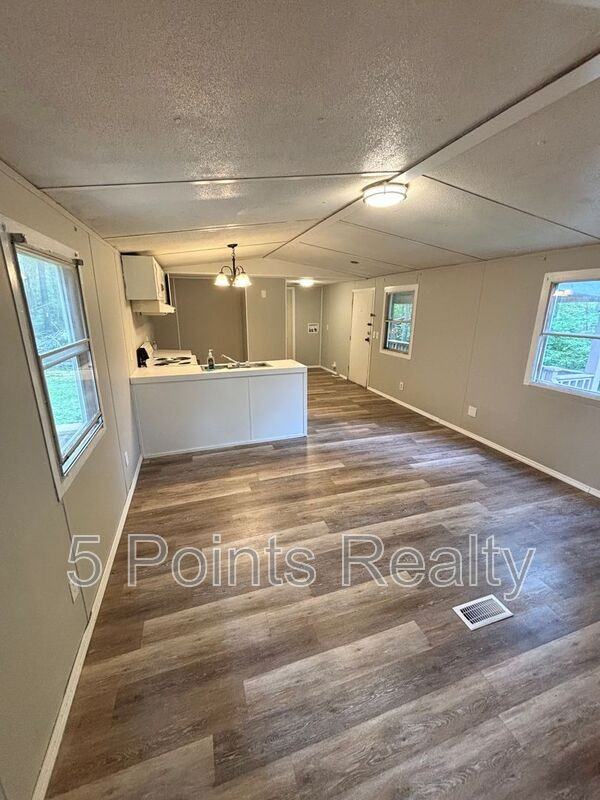 9314 Beeler Ct - Photo 2 of 9