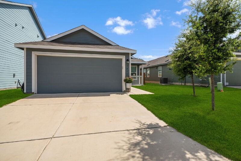 14718 Dillard Ml - Photo 2 of 29