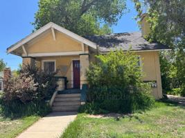 featured image of 1526 E Grand Ave #3