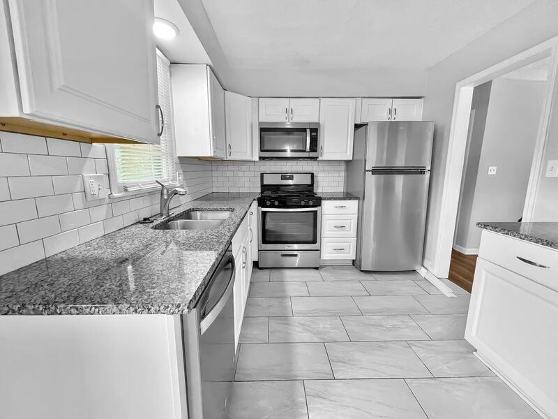 20105 E 12th Ter S - Photo 3 of 13