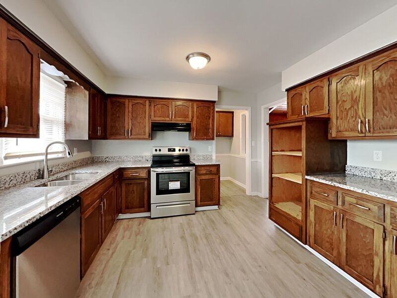 9900 Taylor Dr - Photo 3 of 18