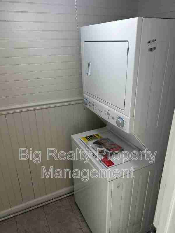 513 Center St - Photo 6 of 13