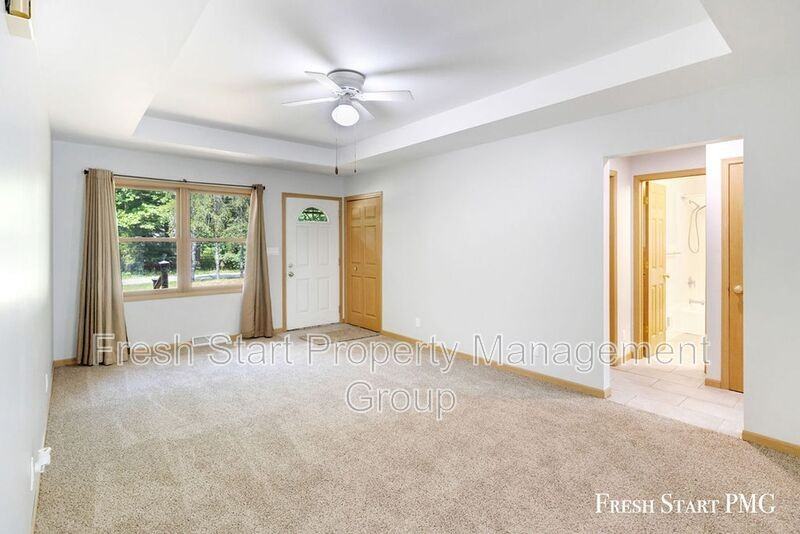 220 Pine Ridge Rd - Photo 3 of 17