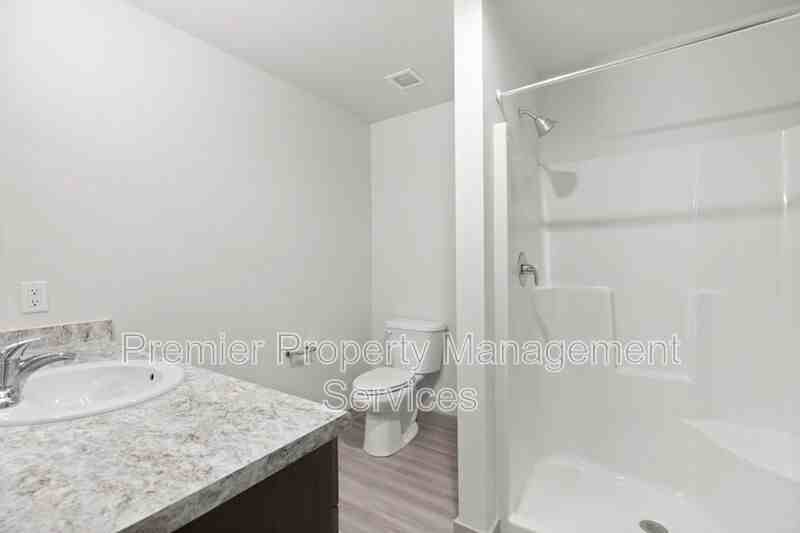 1127 Alderson Ave #310 - Photo 2 of 8