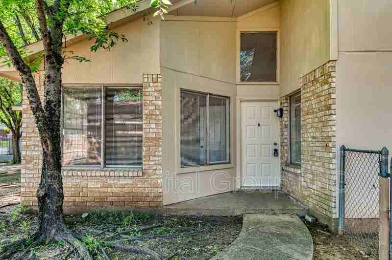 10822 Bravura Ln - Photo 3 of 24