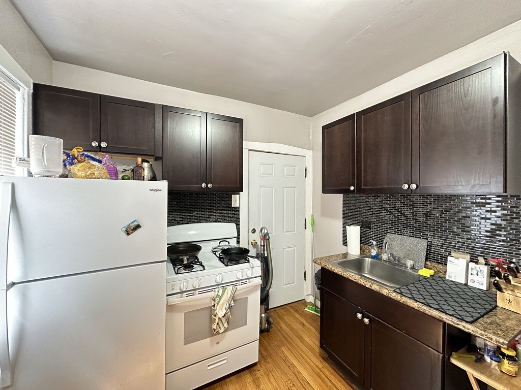 4027 W Melrose St #2N - Photo 4 of 21