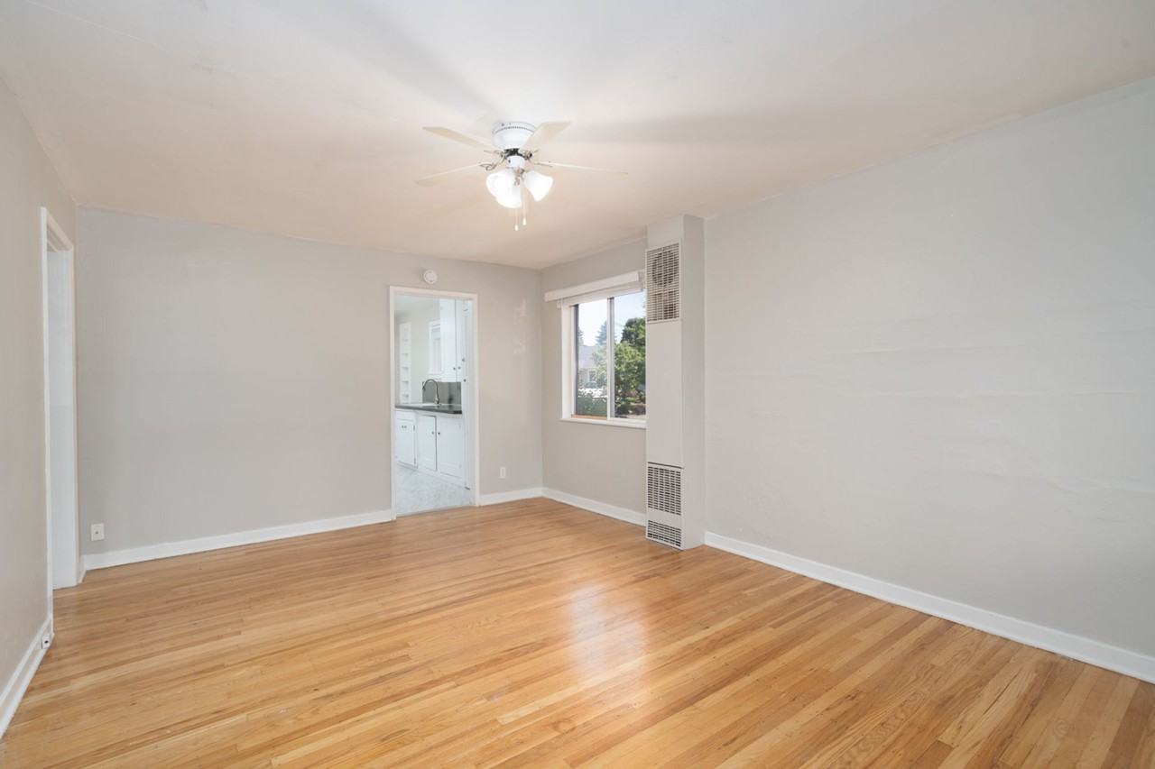 Columbia Court Apartments - Photo 6 of 50