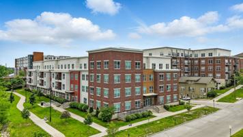 featured image of 225 E Prentiss St