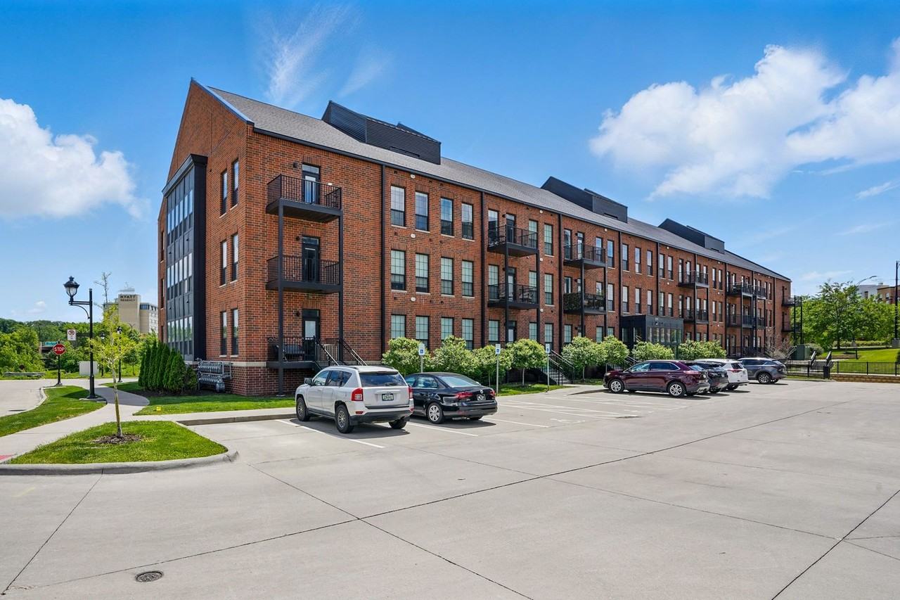 Parkview Apts - Photo 5 of 17
