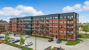 featured image of 1010 Quarry Ln