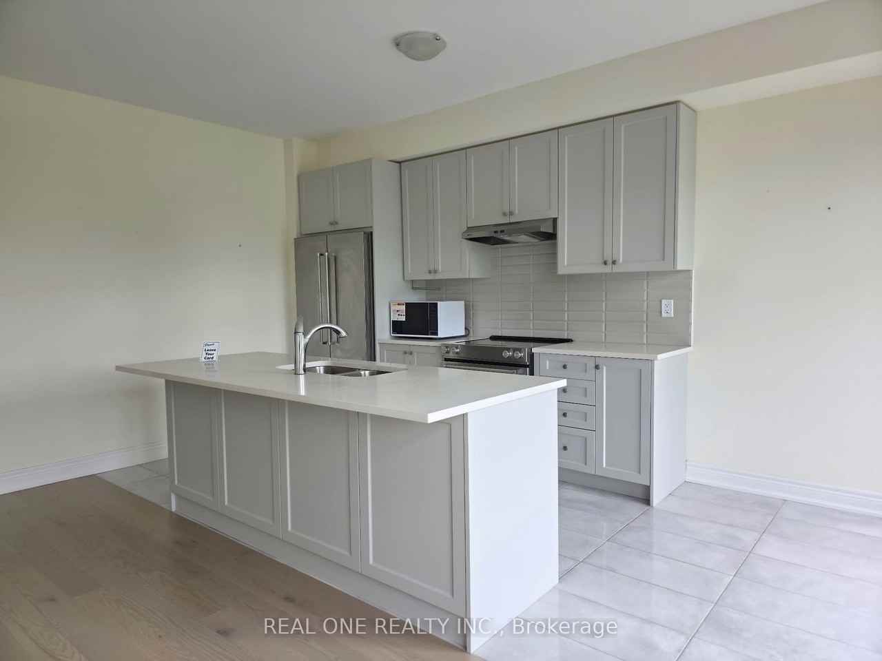 28 Hercules Club Drive - Photo 3 of 9