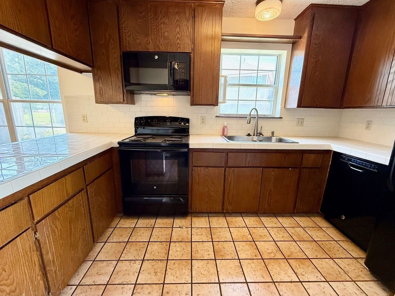 3202 Barley Ct - Photo 4 of 16