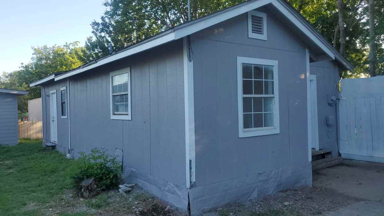 JOHN Z - DORSEY - Photo 6 of 17