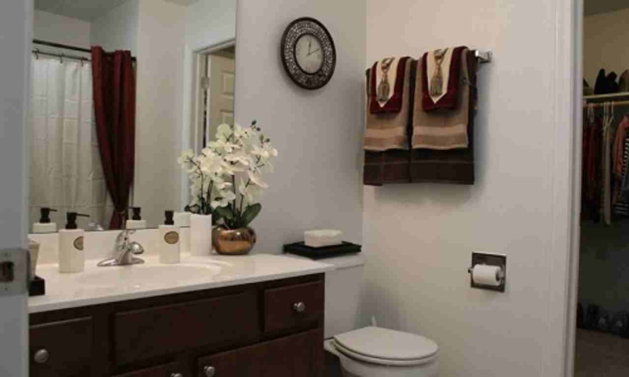 3139 Friendship Dr - Photo 3 of 14