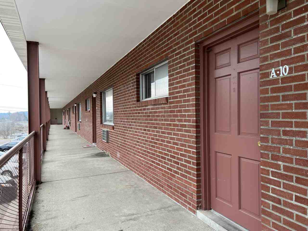 Ivory Gardens Apartments - Photo 4 of 15