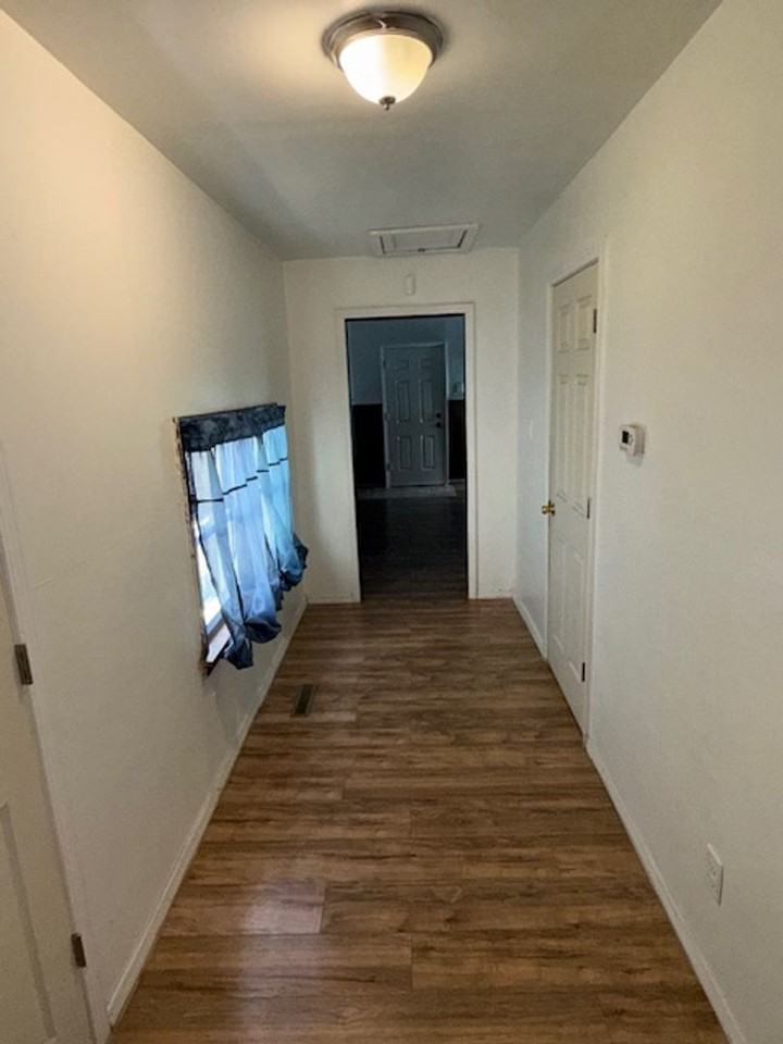 1115 N Elliott St - Photo 3 of 10