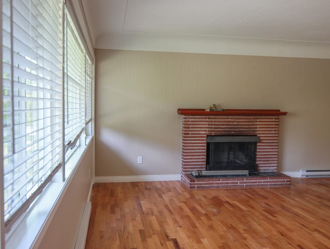 3922 Saint Peter's Road - Photo 4 of 19