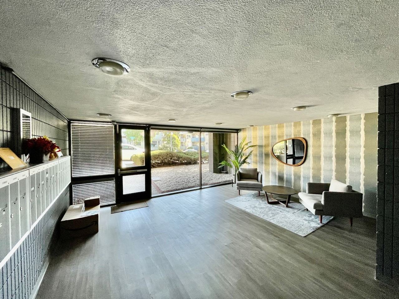 601 Oakland Ave Apartments - Photo 7 of 50