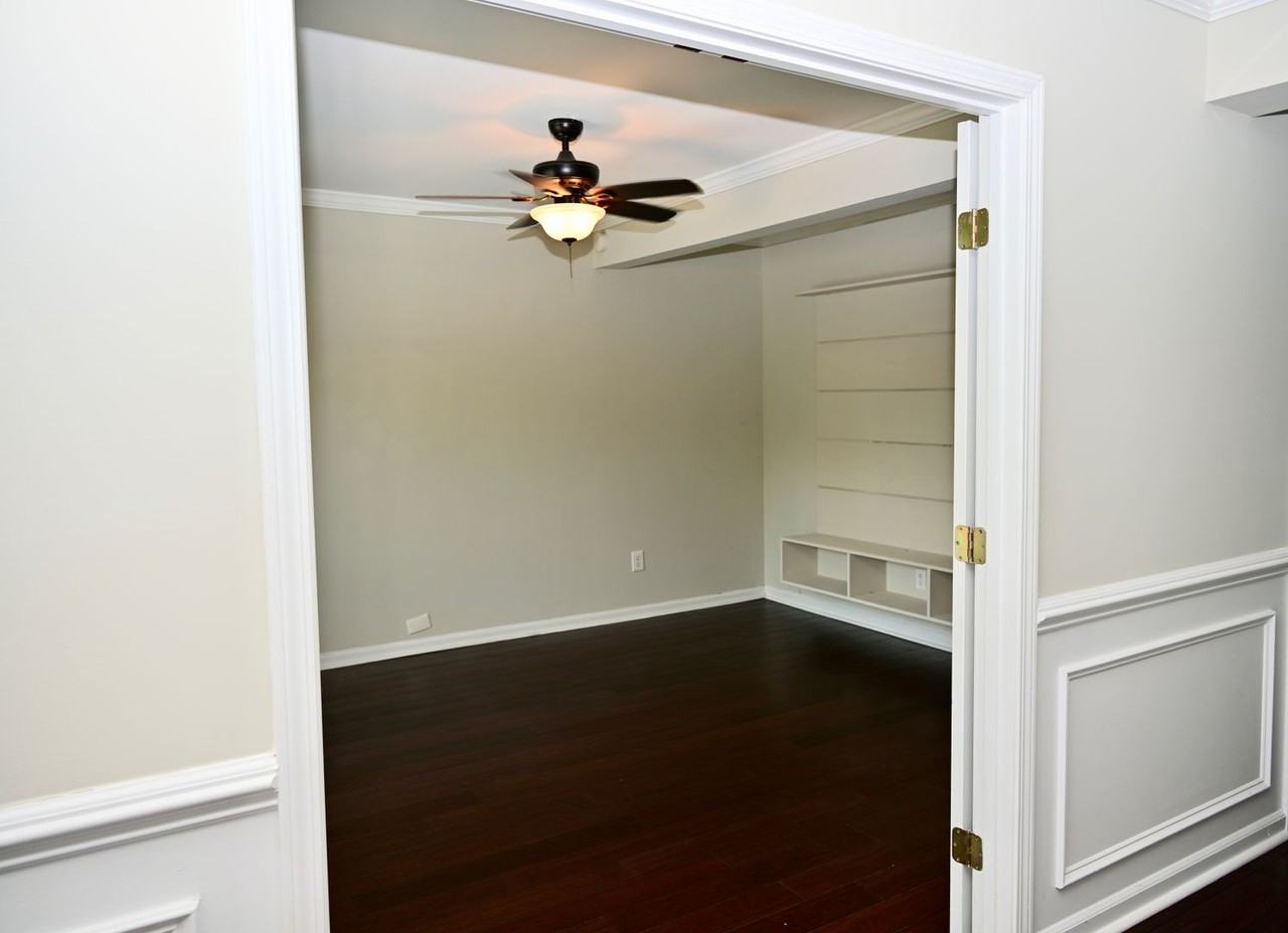 11850 Chelton Ridge Ln - Photo 4 of 11