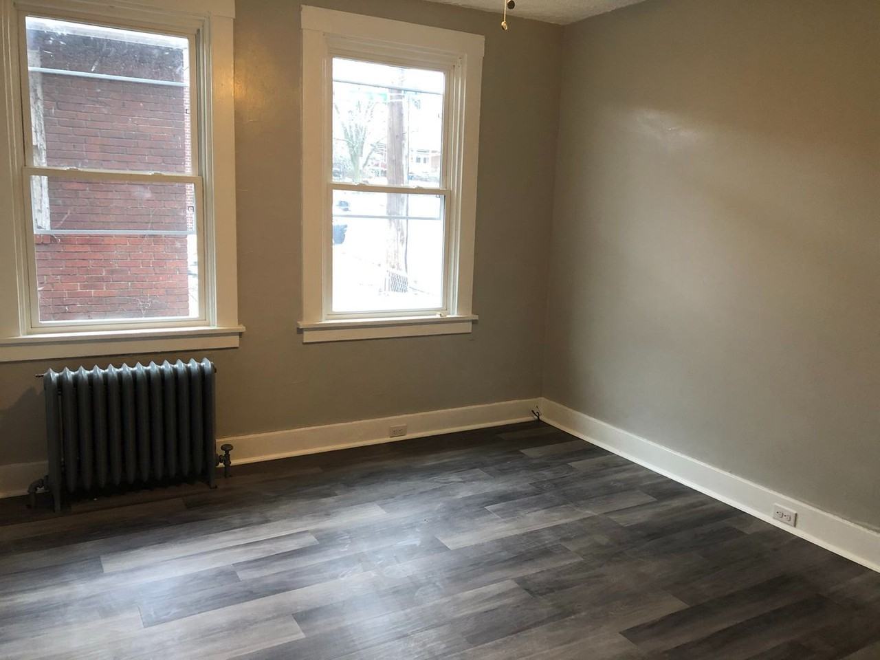 6121 Saint Marie St - Photo 6 of 8