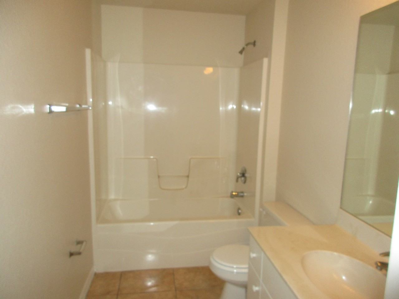 1328 Se 8th Ave #202 - Photo 5 of 9