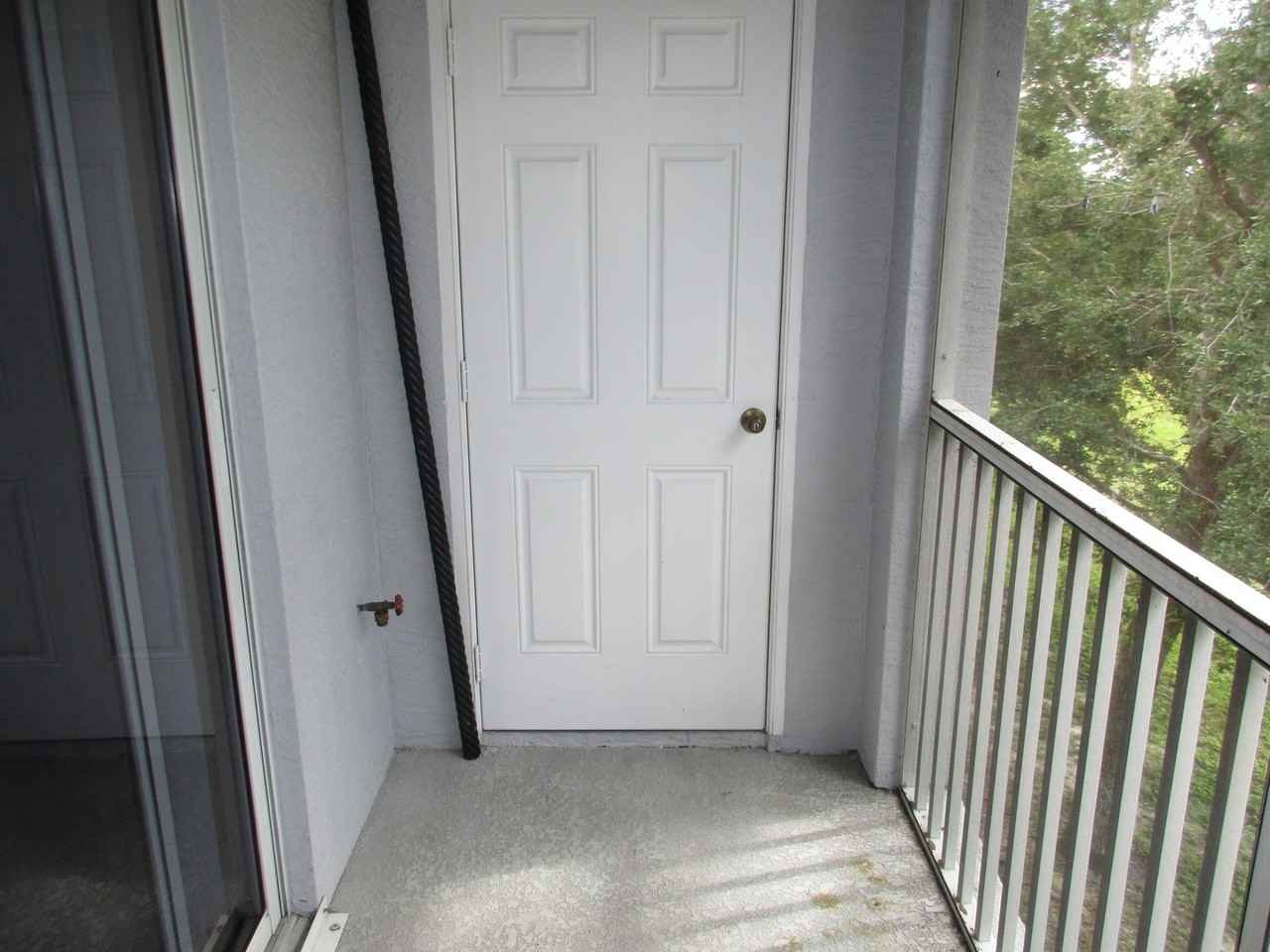 1328 Se 8th Ave #202 - Photo 6 of 9