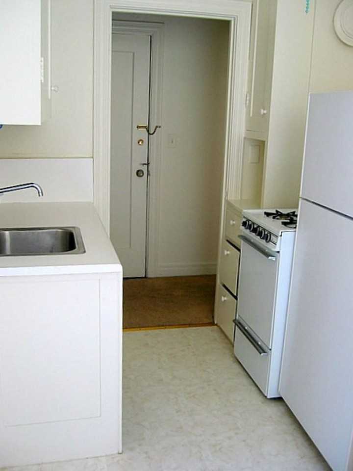 1757 Oxford St #11 - Photo 2 of 4