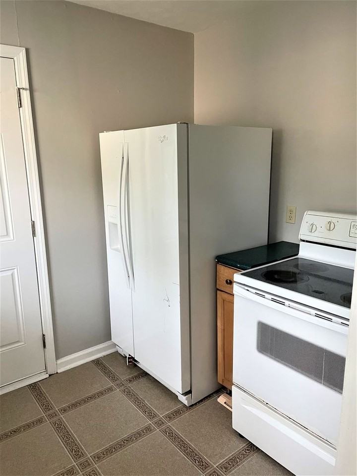 203 Sunset Ct - Photo 5 of 9