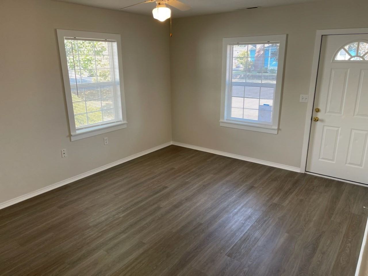 935 Sw Ellis St - Photo 2 of 19