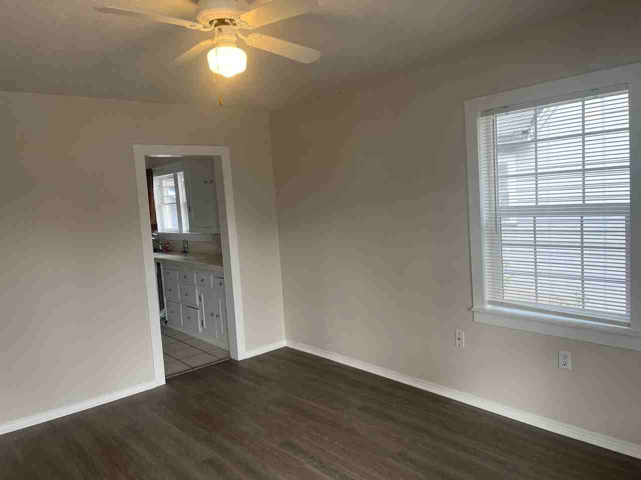 935 Sw Ellis St - Photo 3 of 19