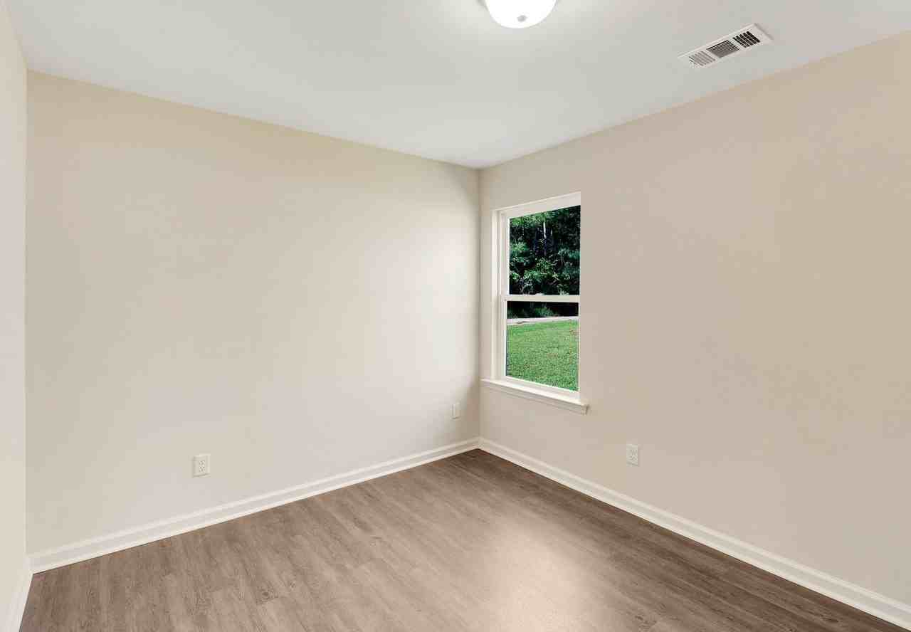 265 Willis Way - Photo 4 of 31