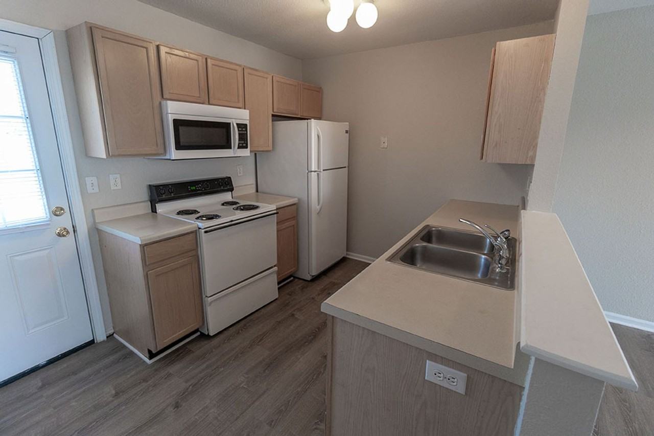 1507 Riva Ridge Ct - Photo 6 of 28