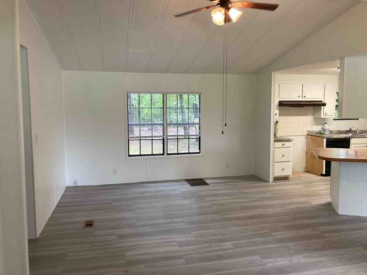 1749 N Lake Dr - Photo 2 of 12