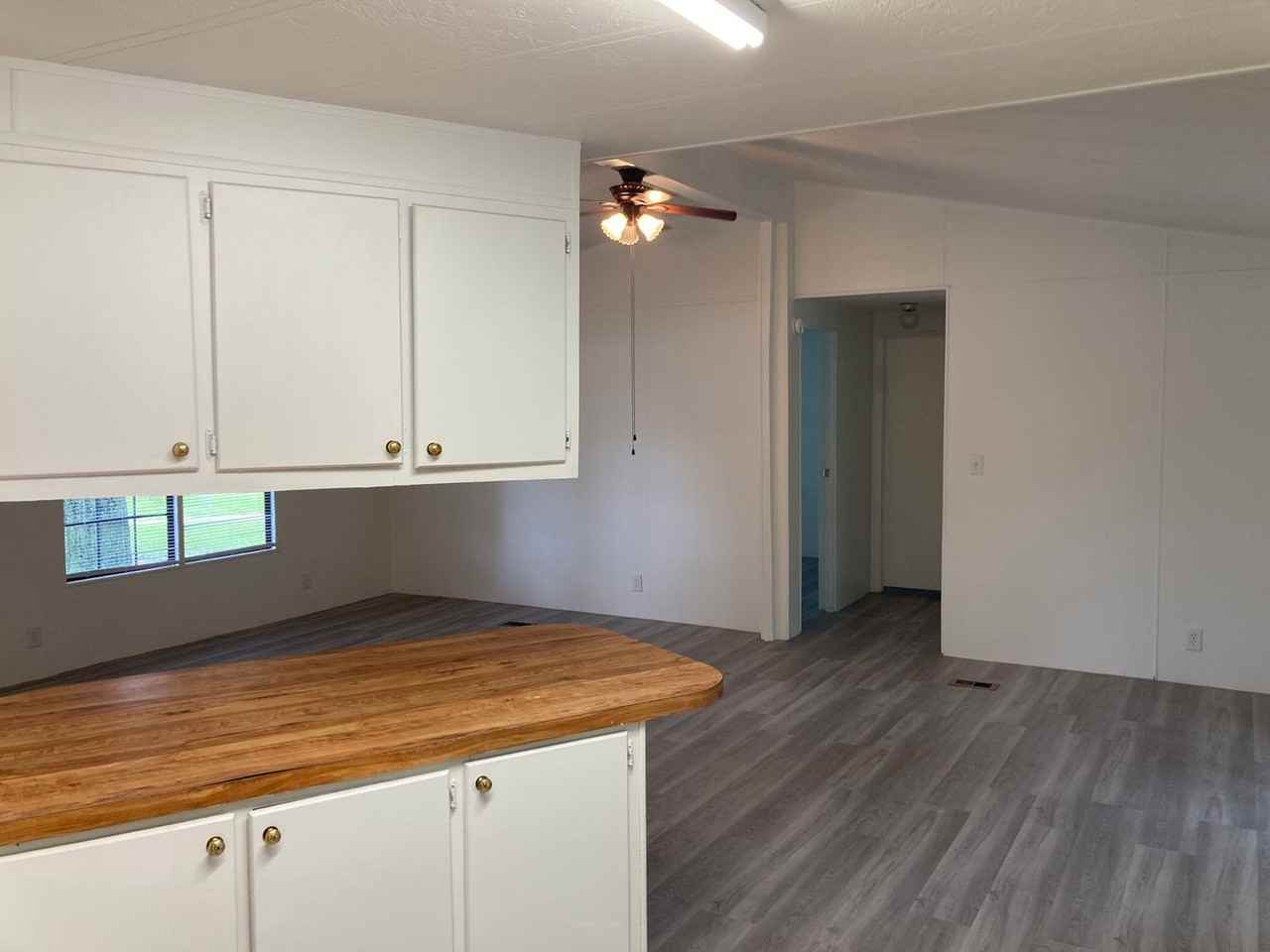 1749 N Lake Dr - Photo 3 of 12