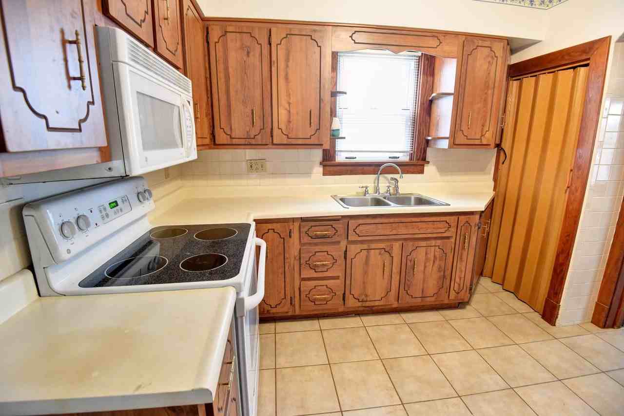 739 Lemington St - Photo 2 of 32