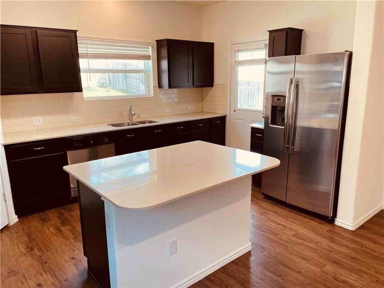 112 Wind Flower Ln - Photo 5 of 38