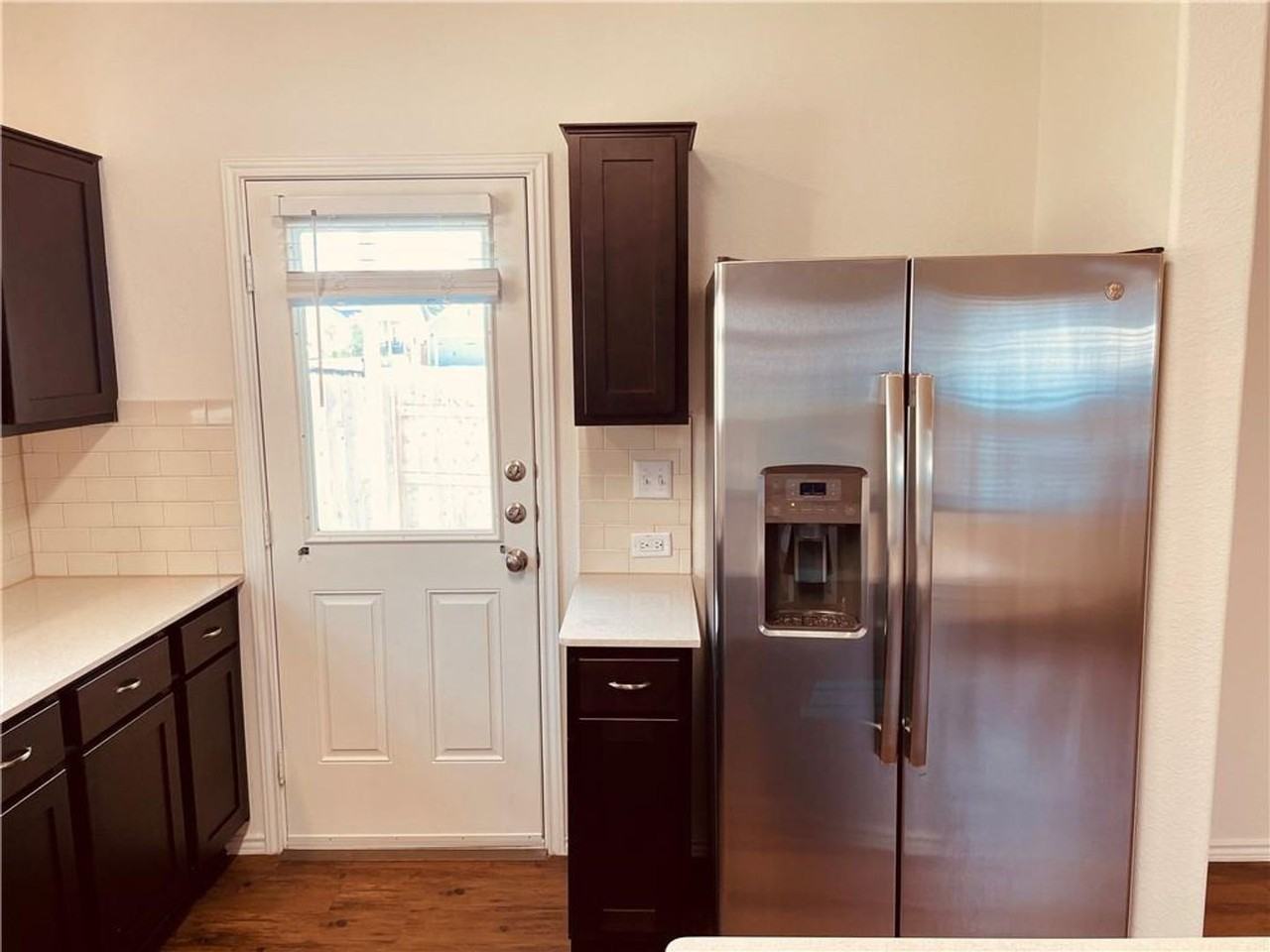 112 Wind Flower Ln - Photo 6 of 38