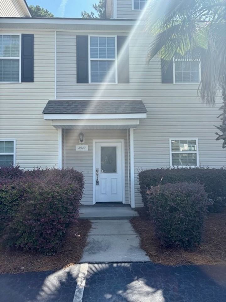 4942 Date Palm Dr - Photo 2 of 16