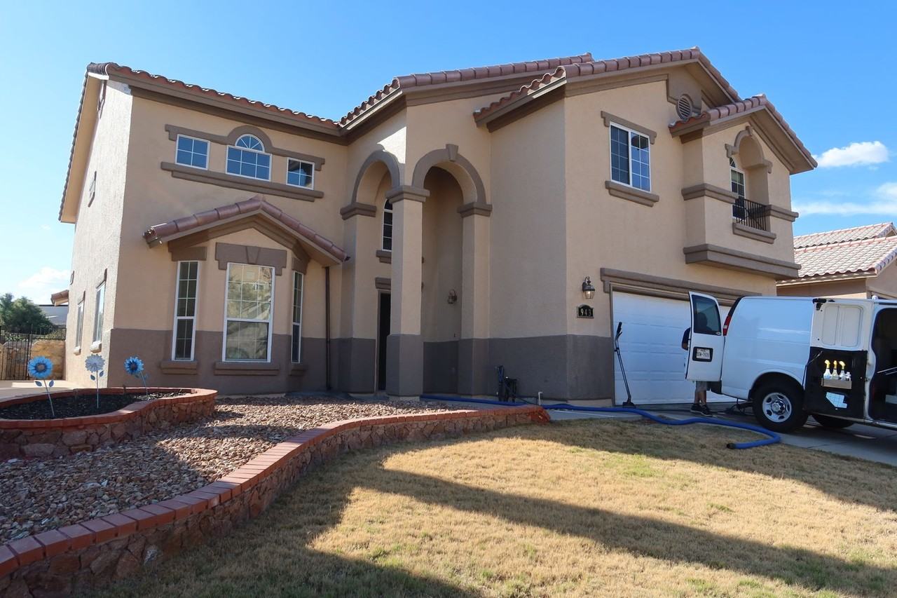 943 Via Descanso Dr - Photo 2 of 19