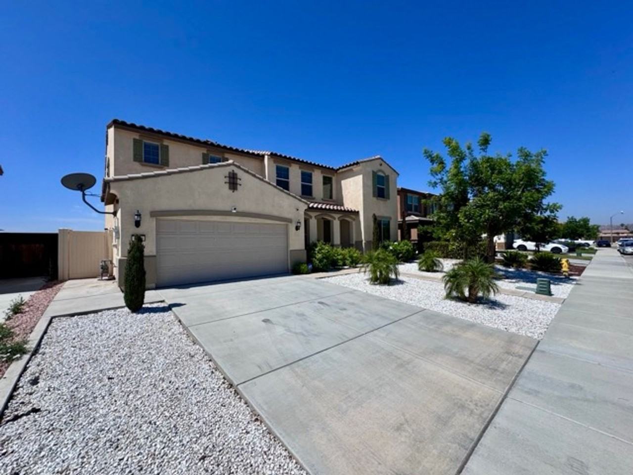 1065 Regala St - Photo 3 of 50